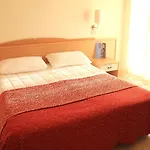 Hotel C-hotels International 3*