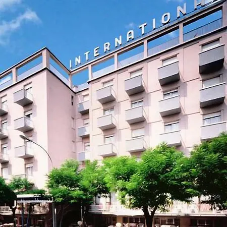 Hotel C-hotels International 3*