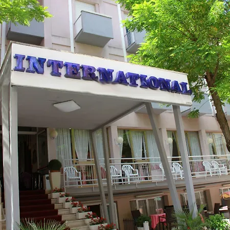 C-hotels International Hotel 3*