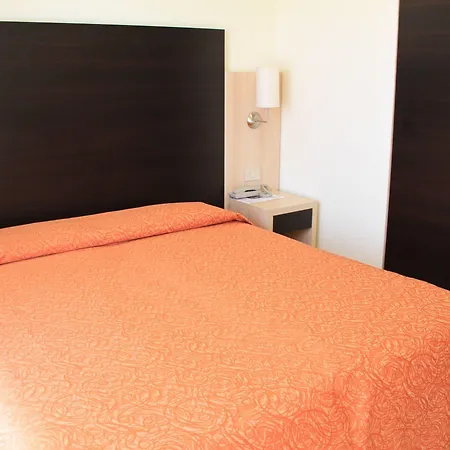 C-hotels International Hotel 3*