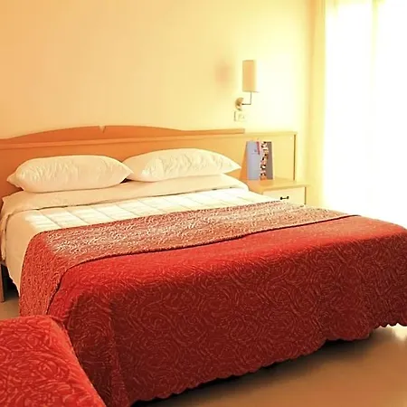 C-hotels International Hotel 3*