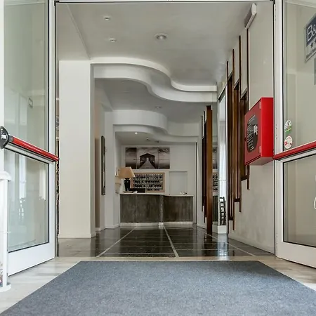 C-hotels International Hotel 3*