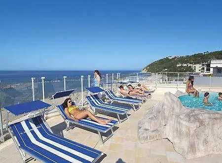 Hotell C-hotels International 3*