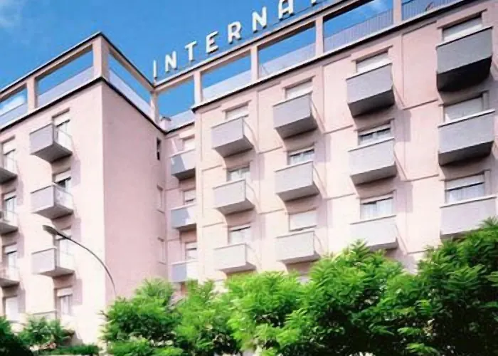 Hotel C-hotels International 3*