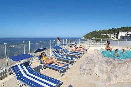 فندق C-hotels International 3*